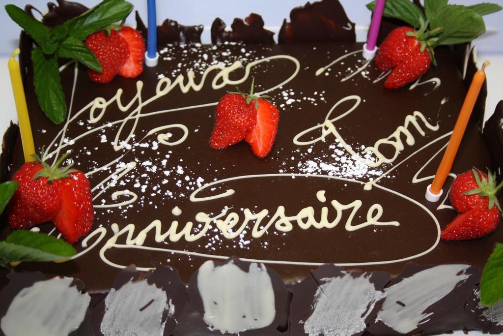 Logis Hotel Restaurant Le Domaine De L'Eau Vive Largentiere Luaran gambar