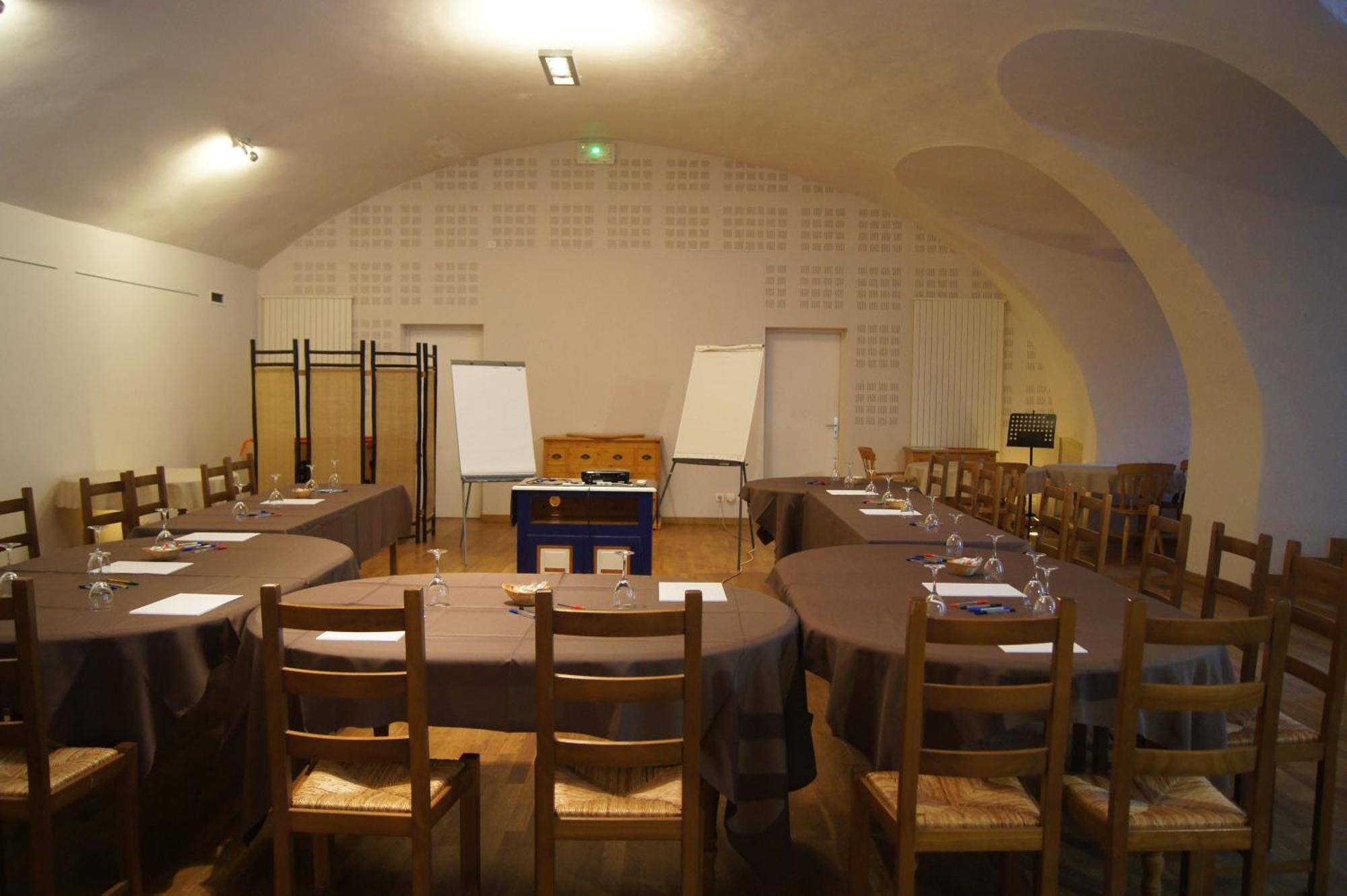Logis Hotel Restaurant Le Domaine De L'Eau Vive Largentiere Luaran gambar