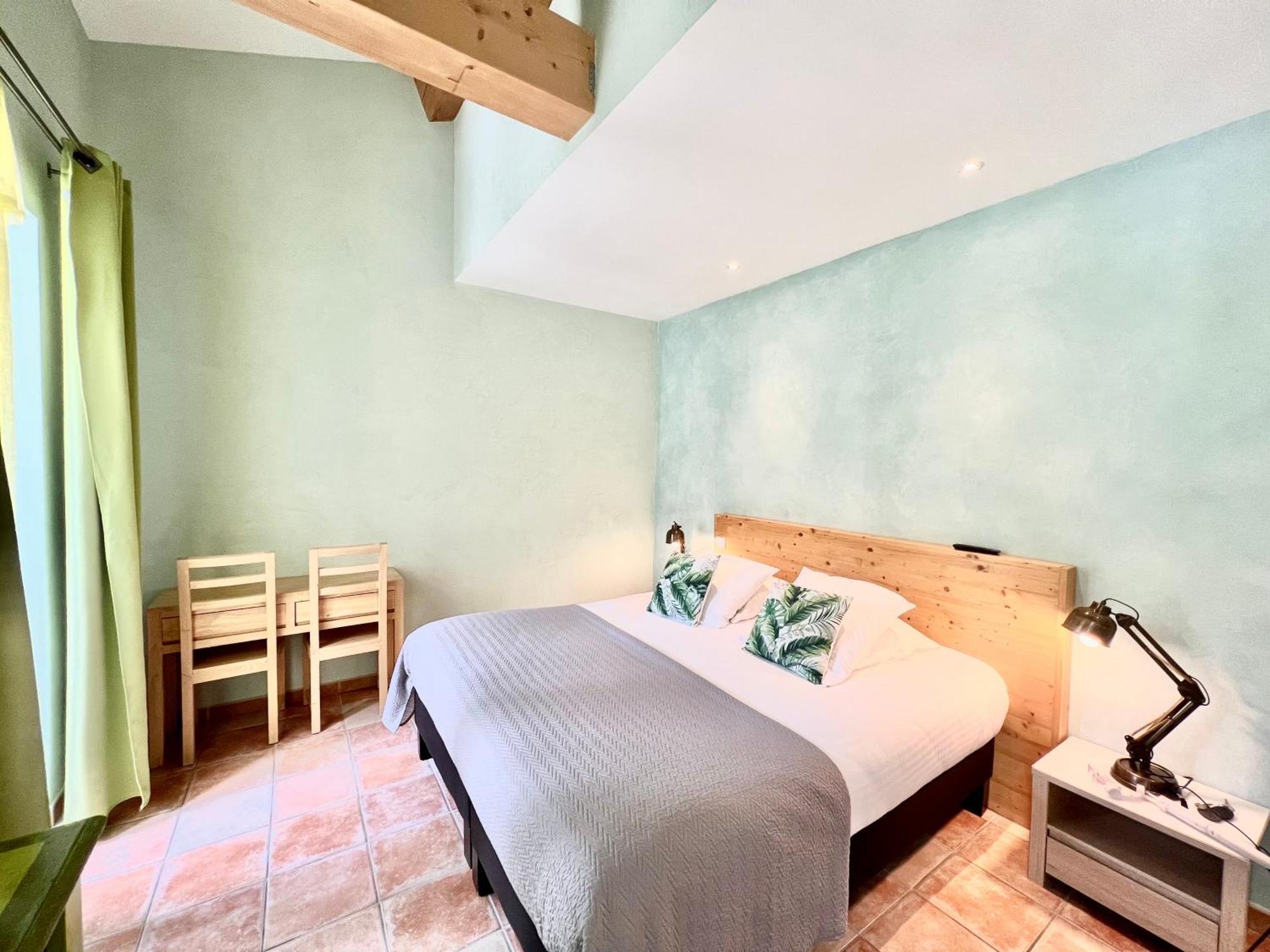 Logis Hotel Restaurant Le Domaine De L'Eau Vive Largentiere Luaran gambar