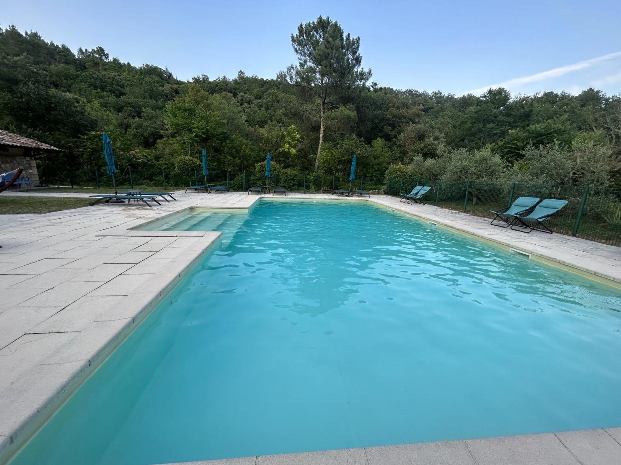Logis Hotel Restaurant Le Domaine De L'Eau Vive Largentiere Luaran gambar