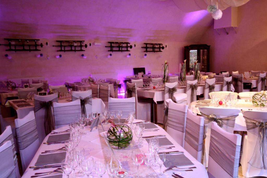 Logis Hotel Restaurant Le Domaine De L'Eau Vive Largentiere Luaran gambar